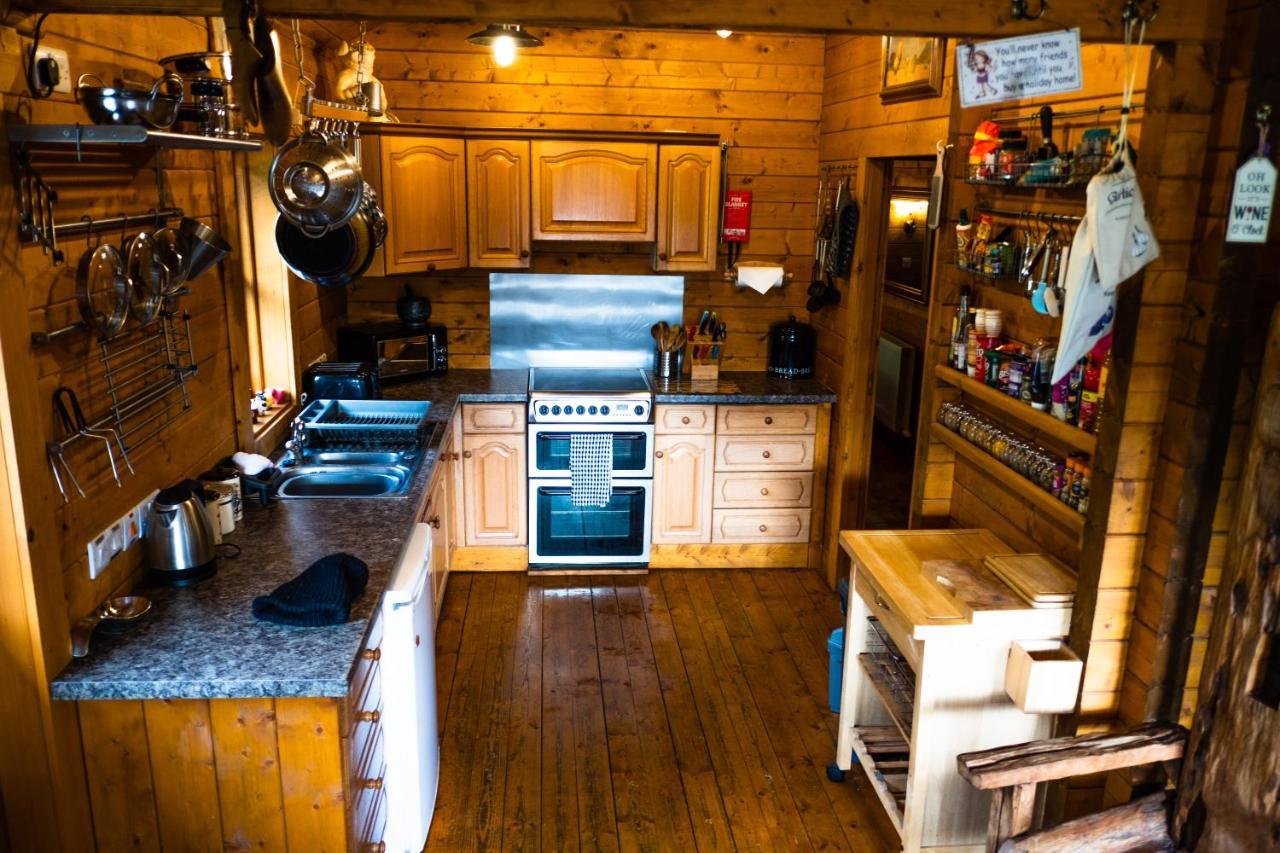 George Cabin - Log Cabin In Wales With Hot Tub 纽敦 外观 照片