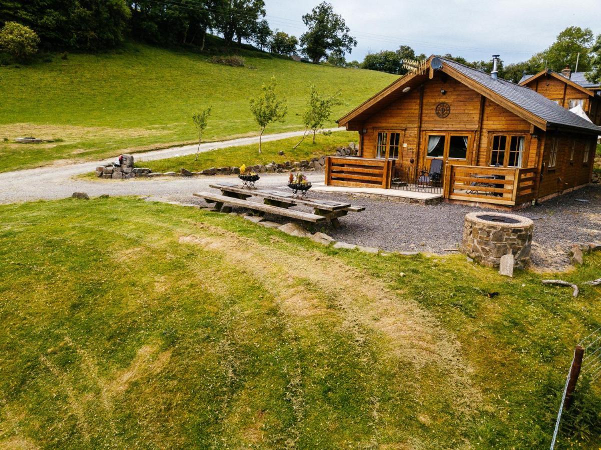 George Cabin - Log Cabin In Wales With Hot Tub 纽敦 外观 照片